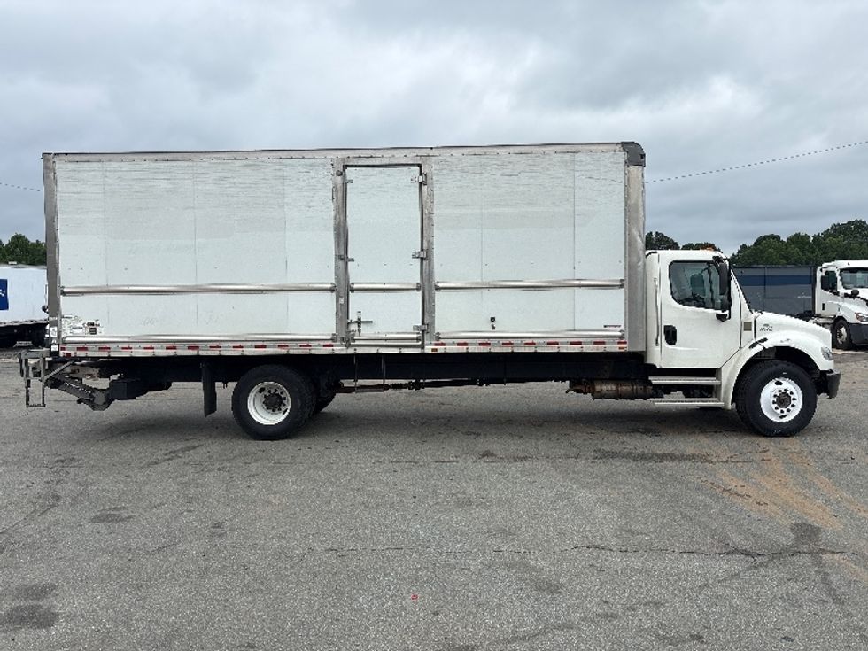 Medium Duty Box Truck-Light and Medium Duty Trucks-Freightliner-2022-M2-Greensboro-NC-325,462\n\t\tmiles-$ 41,000 - Image 15