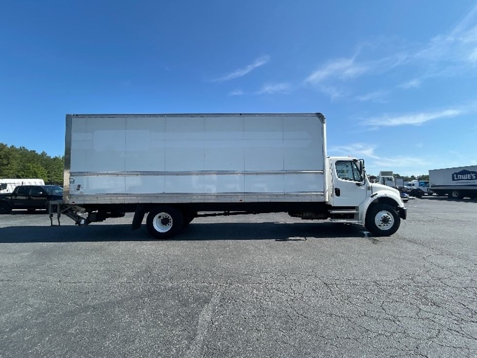 Medium Duty Box Truck-Light and Medium Duty Trucks-Freightliner-2022-M2-Greensboro-NC-342,405\n\t\tmiles-$ 37,500 - Image 15