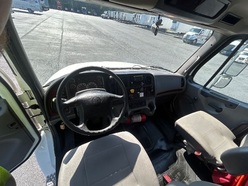 Medium Duty Box Truck-Light and Medium Duty Trucks-Freightliner-2022-M2-Greensboro-NC-342,405\n\t\tmiles-$ 37,500 - Image 17