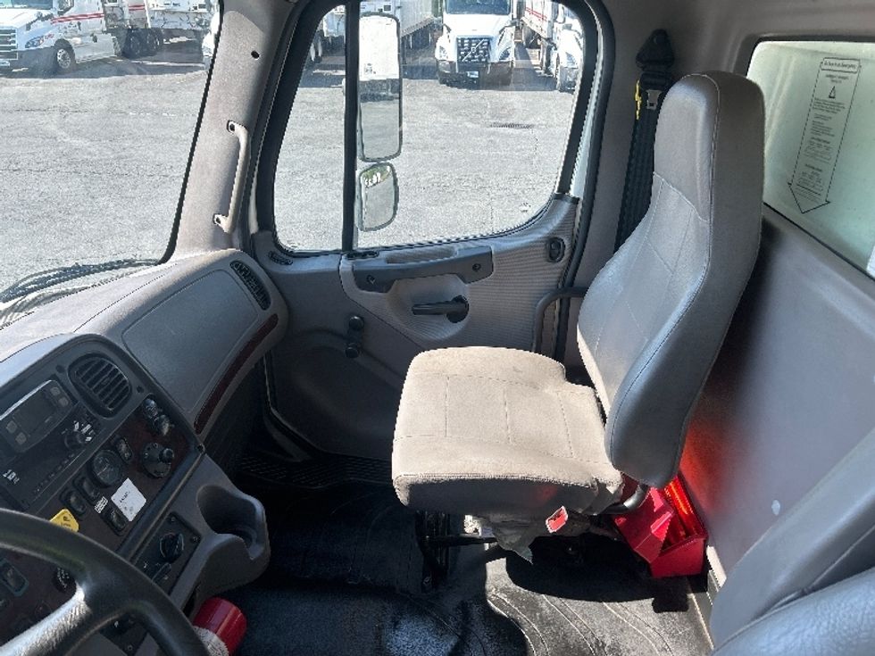 Medium Duty Box Truck-Light and Medium Duty Trucks-Freightliner-2022-M2-Greensboro-NC-342,405\n\t\tmiles-$ 37,500 - Image 18