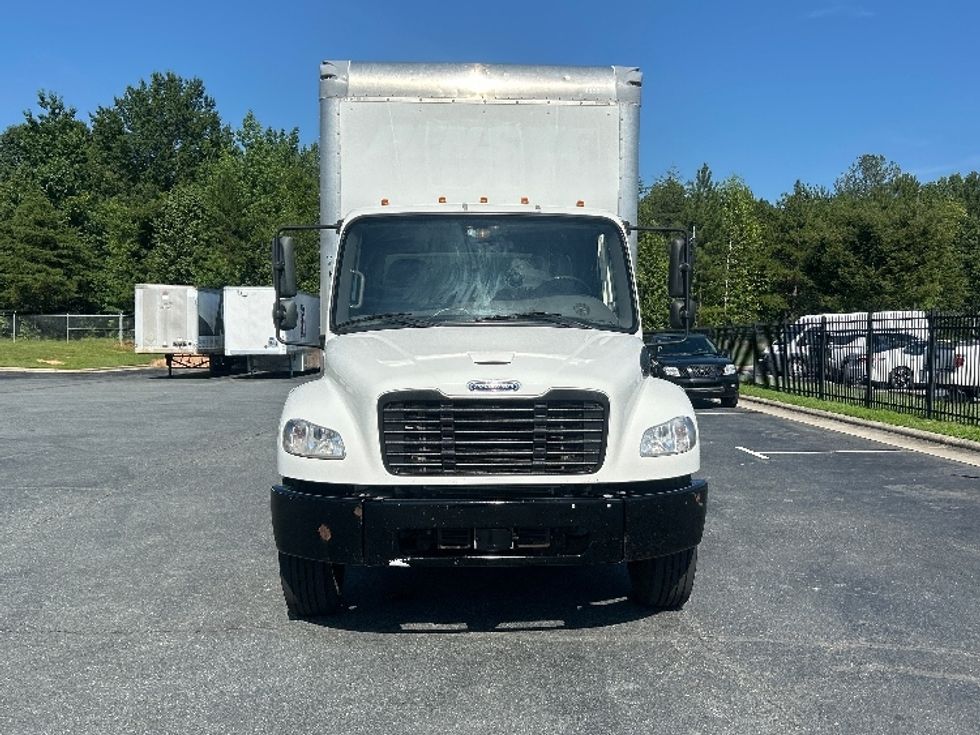 Medium Duty Box Truck-Light and Medium Duty Trucks-Freightliner-2022-M2-Greensboro-NC-342,405\n\t\tmiles-$ 37,500 - Image 2