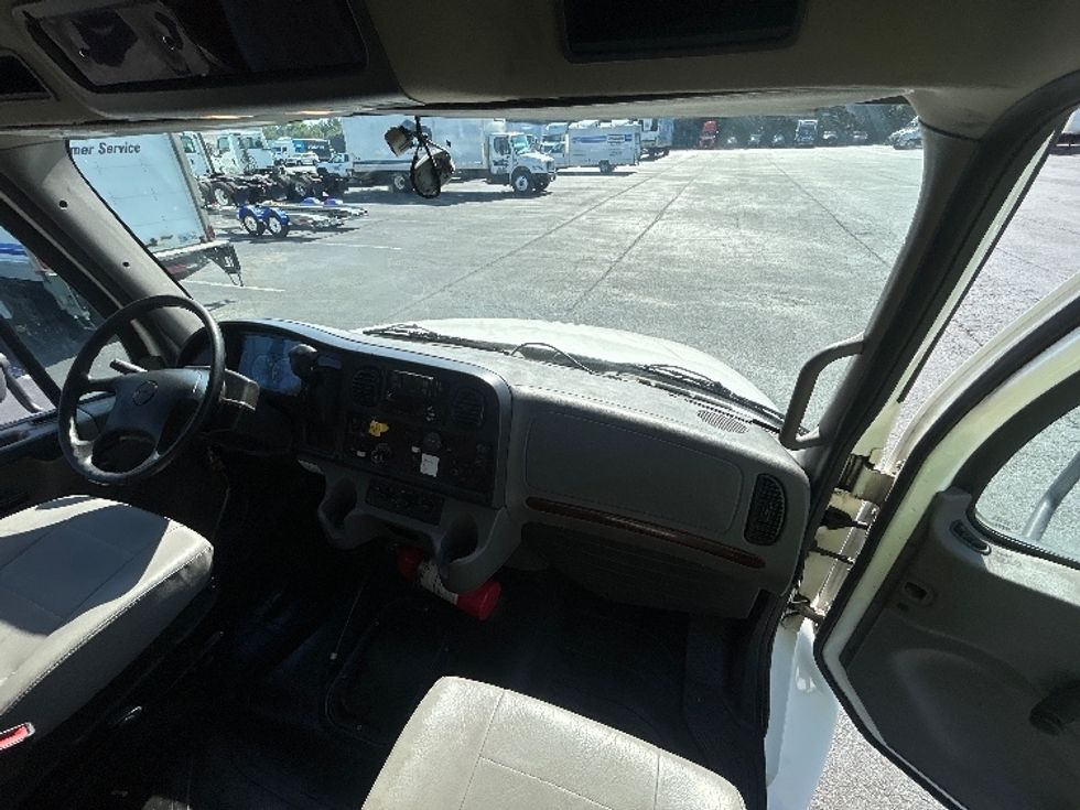 Medium Duty Box Truck-Light and Medium Duty Trucks-Freightliner-2022-M2-Greensboro-NC-342,405\n\t\tmiles-$ 37,500 - Image 20