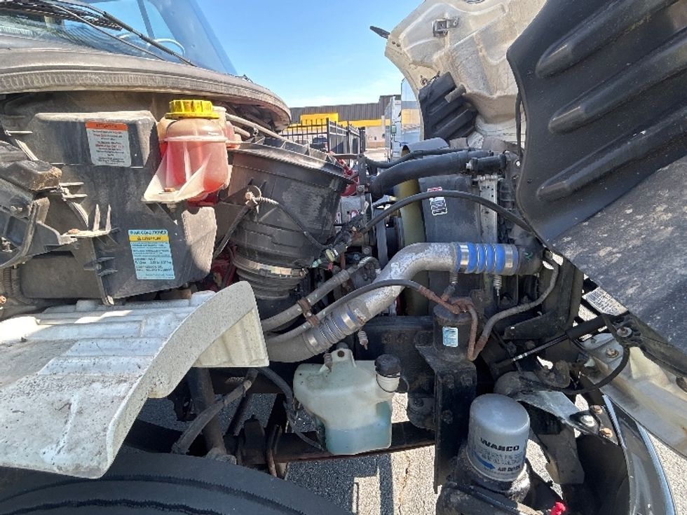 Medium Duty Box Truck-Light and Medium Duty Trucks-Freightliner-2022-M2-Greensboro-NC-342,405\n\t\tmiles-$ 37,500 - Image 22