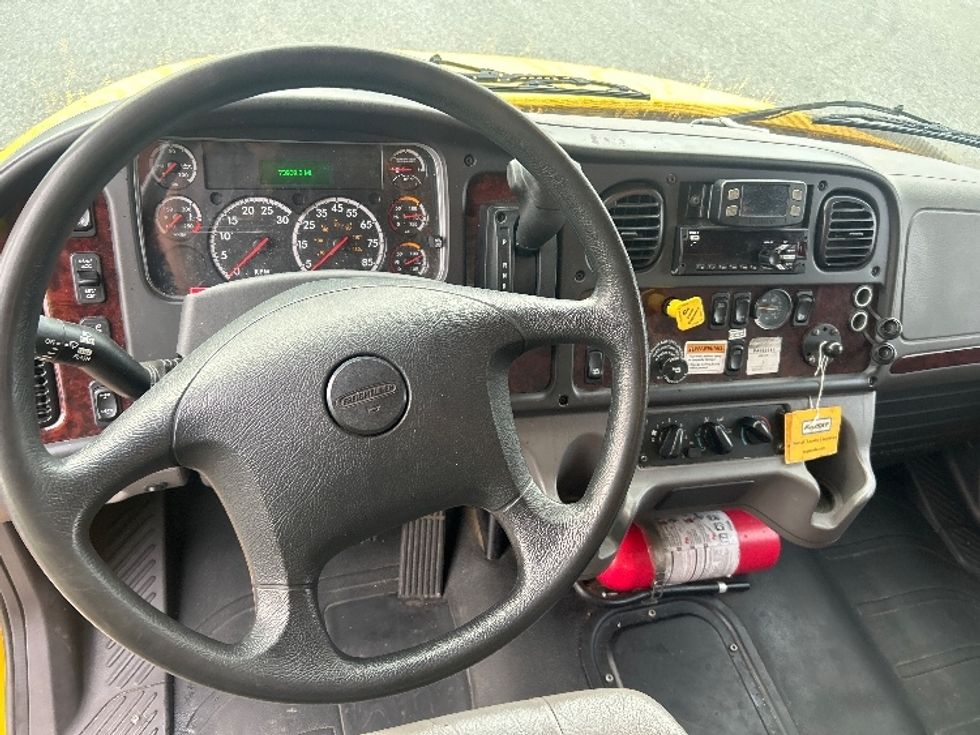 Medium Duty Box Truck-Light and Medium Duty Trucks-Freightliner-2022-M2-Greensboro-NC-73,909\n\t\tmiles-$ 80,250 - Image 18