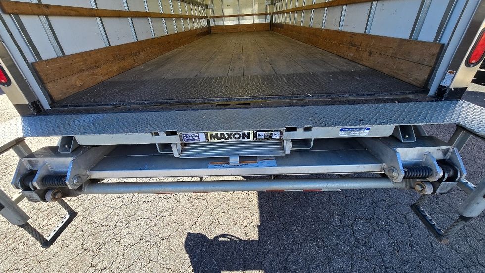 Medium Duty Box Truck-Light and Medium Duty Trucks-Freightliner-2022-M2-Greensboro-NC-98,054\n\t\tmiles-$ 79,500 - Image 10