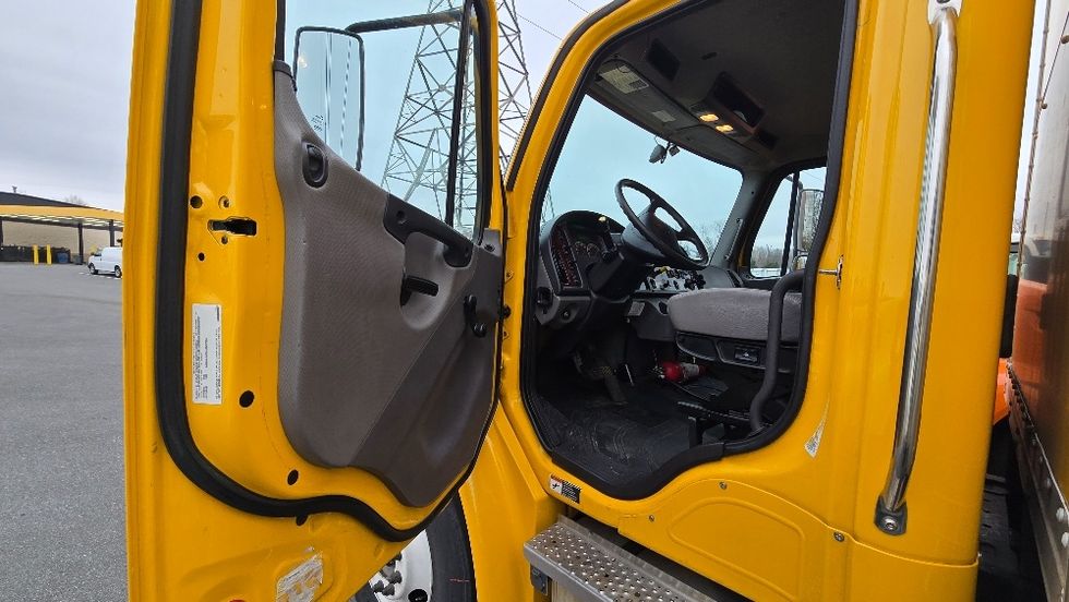 Medium Duty Box Truck-Light and Medium Duty Trucks-Freightliner-2022-M2-Greensboro-NC-98,054\n\t\tmiles-$ 79,500 - Image 16