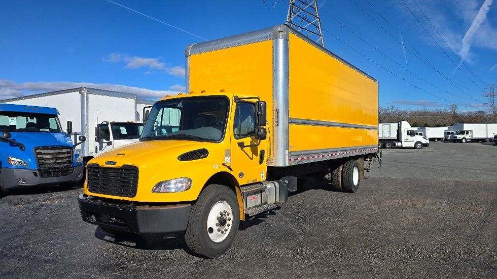 Medium Duty Box Truck-Light and Medium Duty Trucks-Freightliner-2022-M2-Greensboro-NC-98,054\n\t\tmiles-$ 79,500 - Image 3