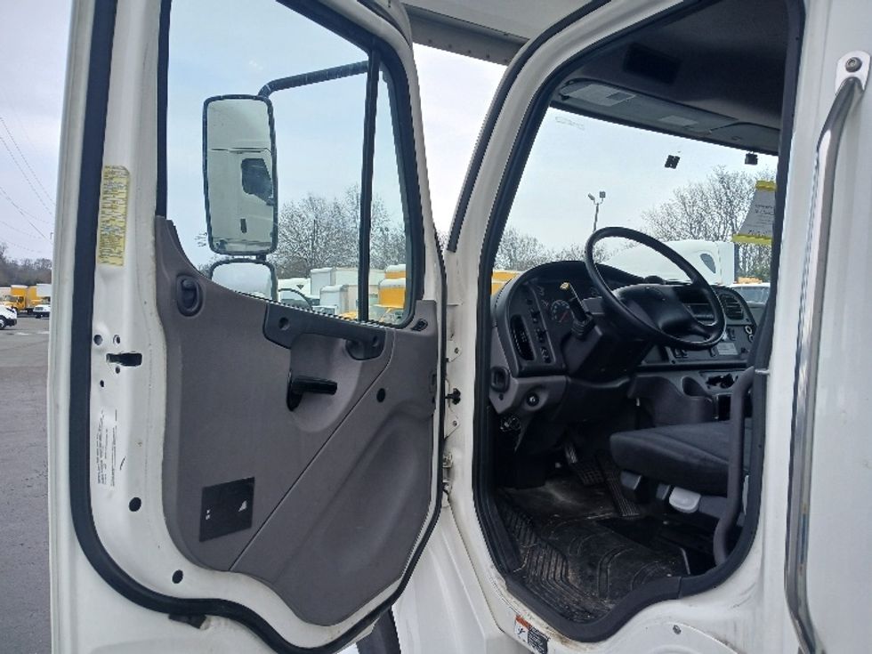 Medium Duty Box Truck-Light and Medium Duty Trucks-Freightliner-2022-M2-Greensboro-NC-99,557\n\t\tmiles-$ 82,750 - Image 15