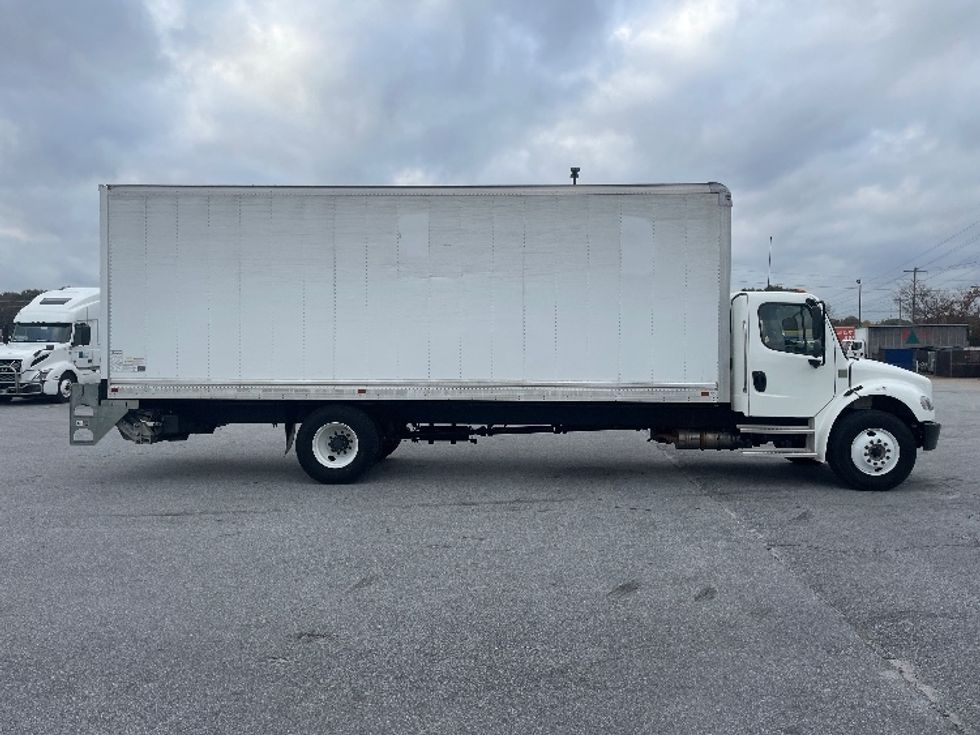 Medium Duty Box Truck-Light and Medium Duty Trucks-Freightliner-2022-M2-Greenville-SC-201,773\n\t\tmiles-$ 59,750 - Image 15