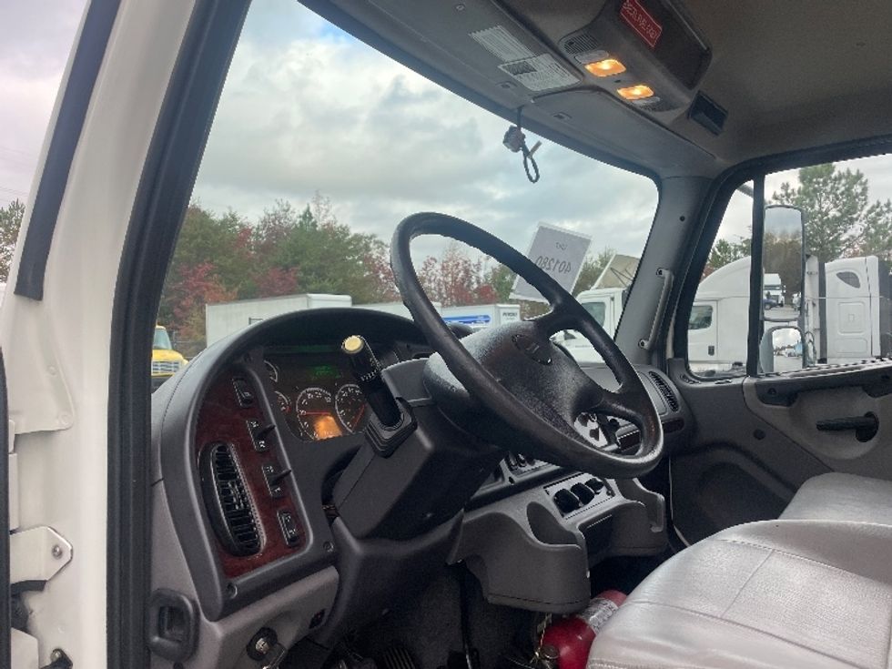 Medium Duty Box Truck-Light and Medium Duty Trucks-Freightliner-2022-M2-Greenville-SC-201,773\n\t\tmiles-$ 59,750 - Image 17