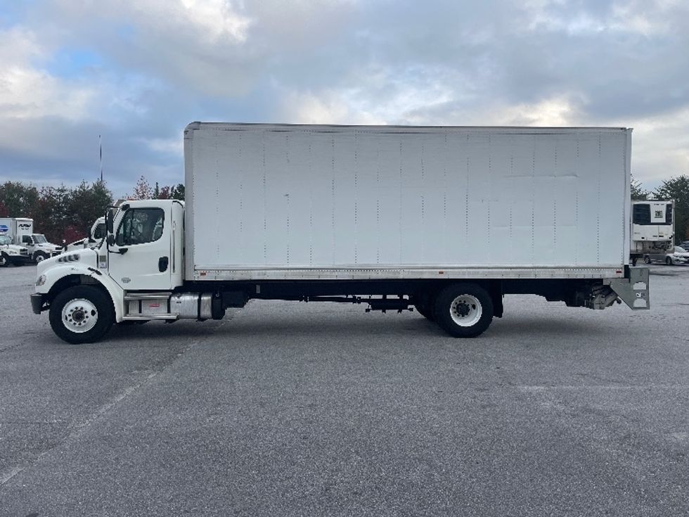 Medium Duty Box Truck-Light and Medium Duty Trucks-Freightliner-2022-M2-Greenville-SC-201,773\n\t\tmiles-$ 59,750 - Image 4