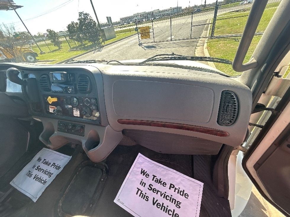 Medium Duty Box Truck-Light and Medium Duty Trucks-Freightliner-2022-M2-Hammond-LA-230,029\n\t\tmiles-$ 51,750 - Image 17