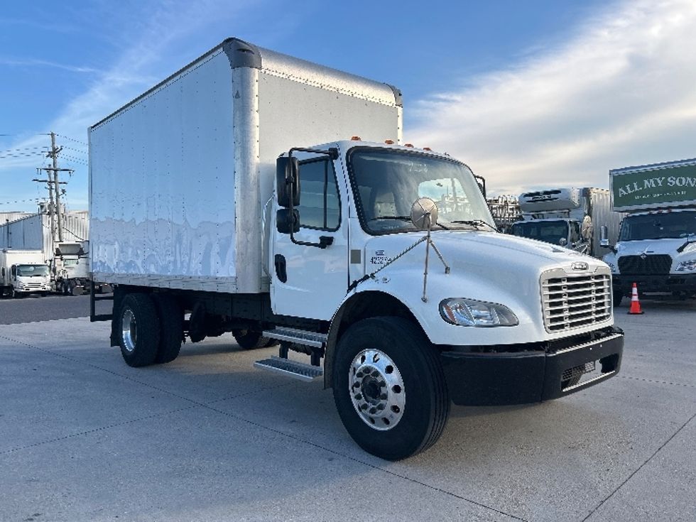 Medium Duty Box Truck-Light and Medium Duty Trucks-Freightliner-2022-M2-Hammond-LA-233,047\n\t\tmiles-$ 38,500 - Image 1