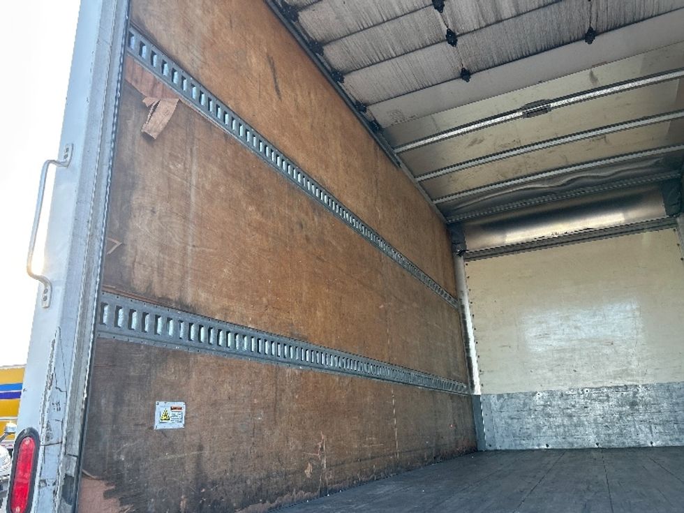 Medium Duty Box Truck-Light and Medium Duty Trucks-Freightliner-2022-M2-Hammond-LA-233,047\n\t\tmiles-$ 38,500 - Image 10