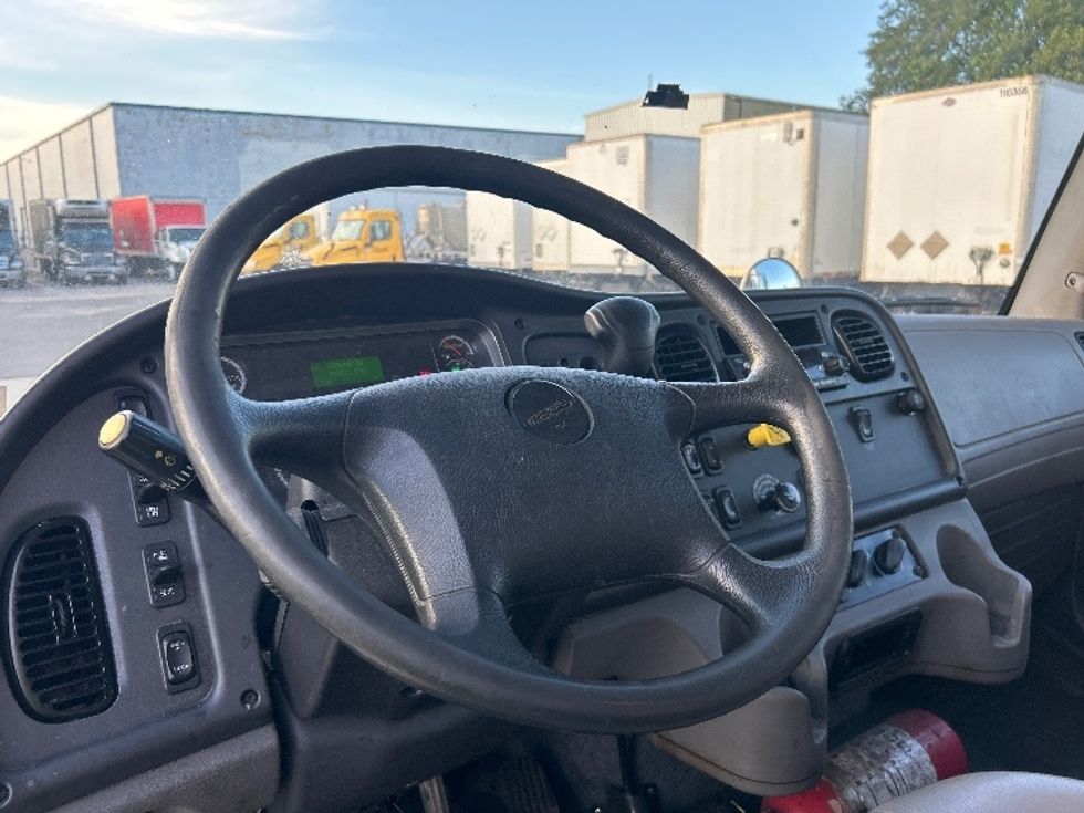 Medium Duty Box Truck-Light and Medium Duty Trucks-Freightliner-2022-M2-Hammond-LA-233,047\n\t\tmiles-$ 38,500 - Image 15