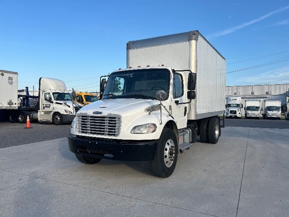 Medium Duty Box Truck-Light and Medium Duty Trucks-Freightliner-2022-M2-Hammond-LA-233,047\n\t\tmiles-$ 38,500 - Image 3