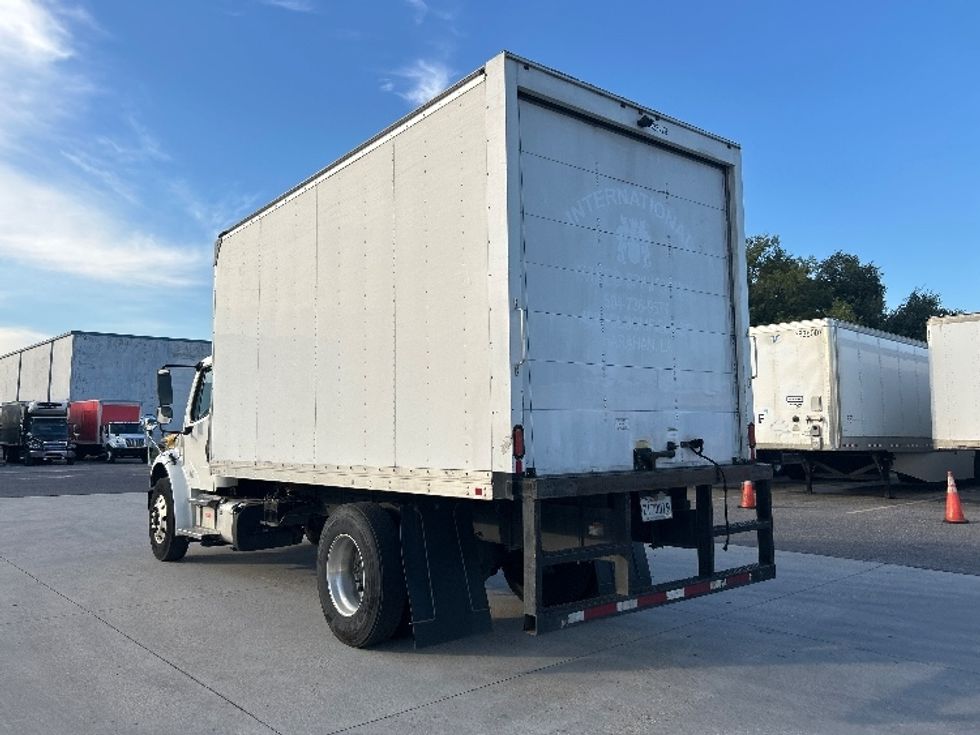 Medium Duty Box Truck-Light and Medium Duty Trucks-Freightliner-2022-M2-Hammond-LA-233,047\n\t\tmiles-$ 38,500 - Image 6