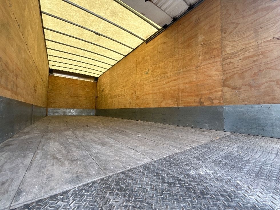 Medium Duty Box Truck-Light and Medium Duty Trucks-Freightliner-2022-M2-Hammond-LA-285,690\n\t\tmiles-$ 40,500 - Image 12