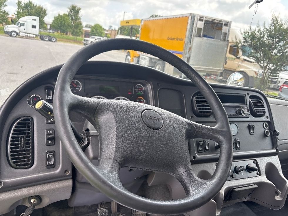 Medium Duty Box Truck-Light and Medium Duty Trucks-Freightliner-2022-M2-Hammond-LA-285,690\n\t\tmiles-$ 40,500 - Image 17