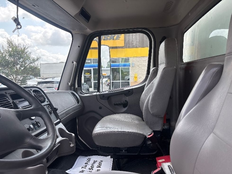 Medium Duty Box Truck-Light and Medium Duty Trucks-Freightliner-2022-M2-Hammond-LA-285,690\n\t\tmiles-$ 40,500 - Image 19