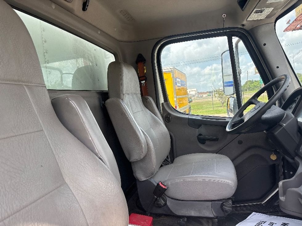 Medium Duty Box Truck-Light and Medium Duty Trucks-Freightliner-2022-M2-Hammond-LA-285,690\n\t\tmiles-$ 40,500 - Image 22