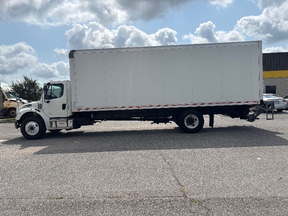 Medium Duty Box Truck-Light and Medium Duty Trucks-Freightliner-2022-M2-Hammond-LA-285,690\n\t\tmiles-$ 40,500 - Image 4