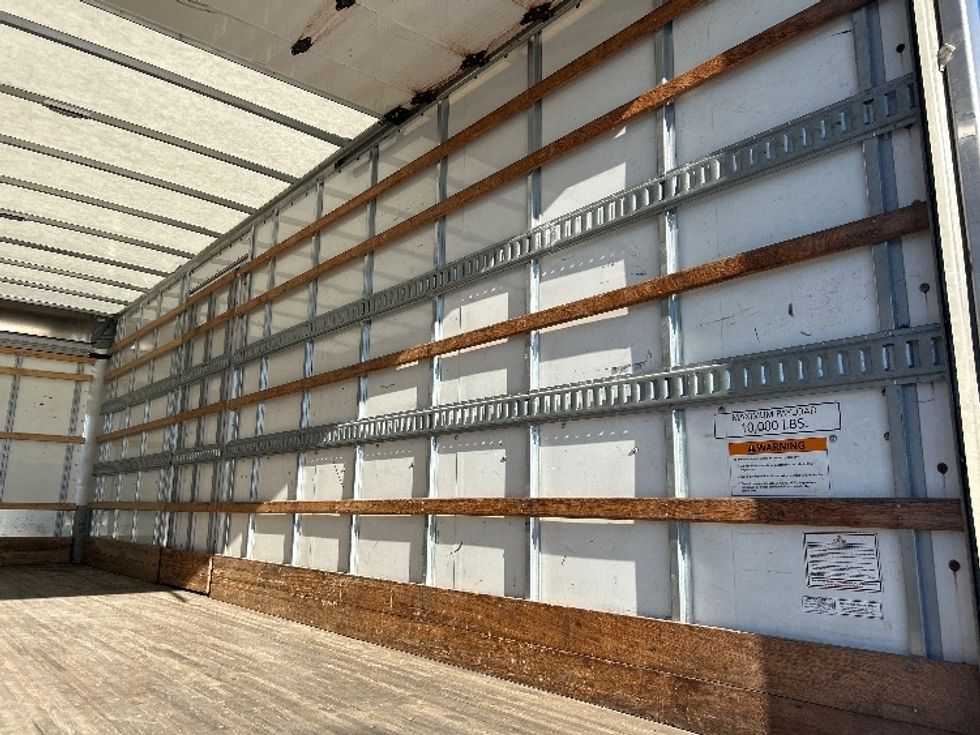 Medium Duty Box Truck-Light and Medium Duty Trucks-Freightliner-2022-M2-Harahan-LA-100,169\n\t\tmiles-$ 77,000 - Image 12