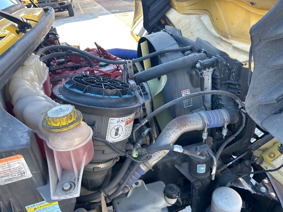 Medium Duty Box Truck-Light and Medium Duty Trucks-Freightliner-2022-M2-Harahan-LA-100,169\n\t\tmiles-$ 77,000 - Image 23