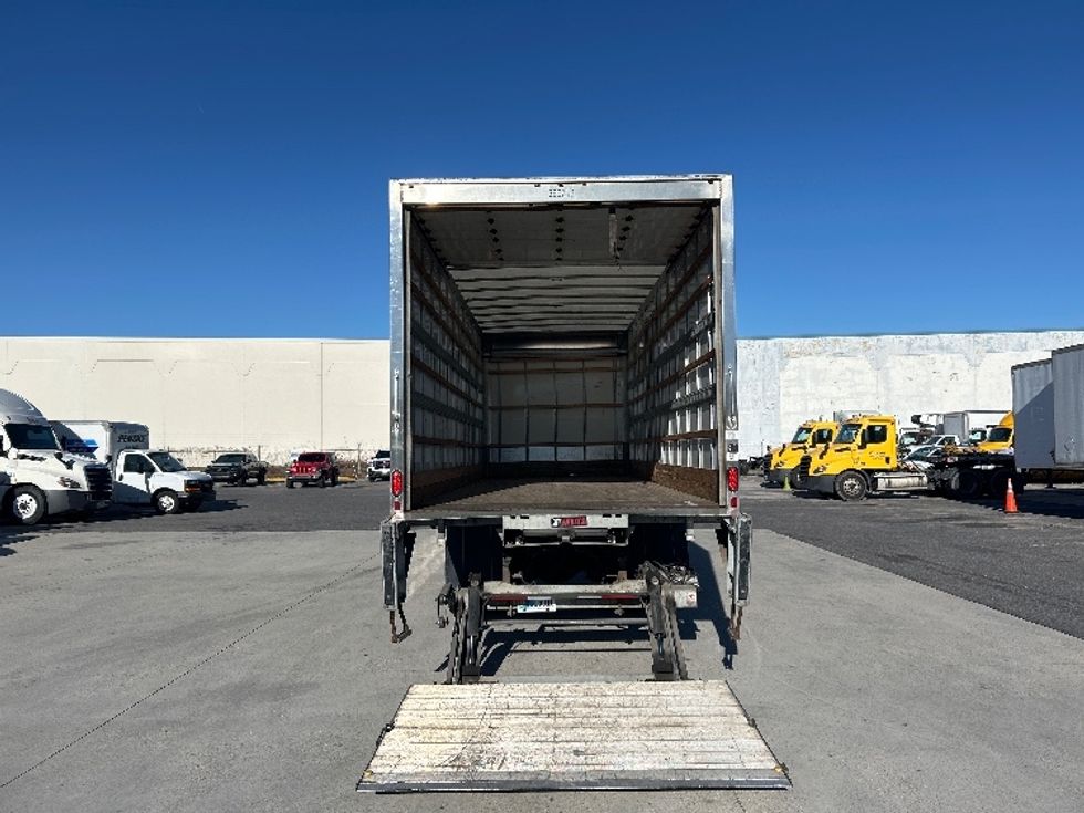 Medium Duty Box Truck-Light and Medium Duty Trucks-Freightliner-2022-M2-Harahan-LA-100,169\n\t\tmiles-$ 77,000 - Image 9