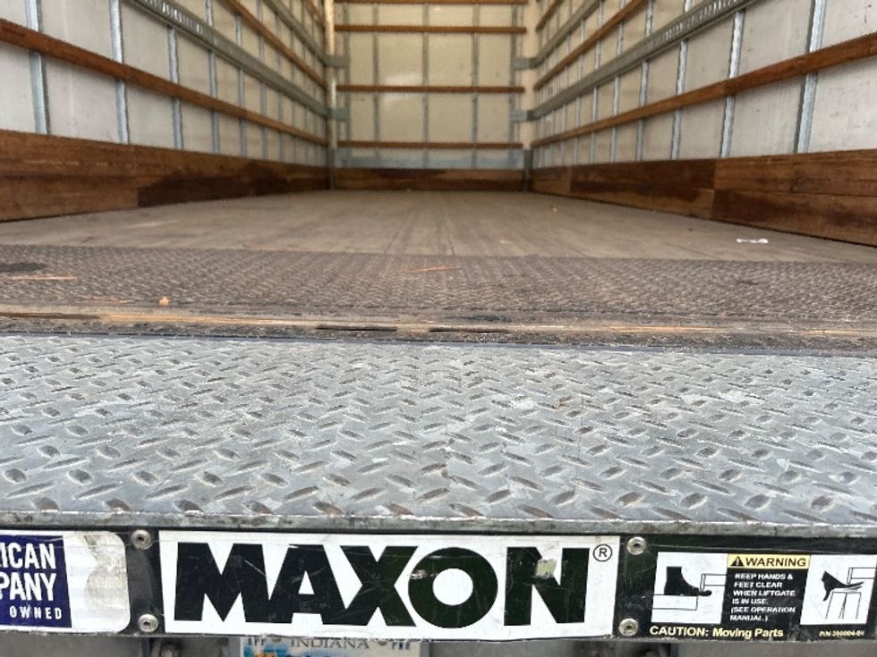 Medium Duty Box Truck-Light and Medium Duty Trucks-Freightliner-2022-M2-Harahan-LA-229,308\n\t\tmiles-$ 52,500 - Image 9