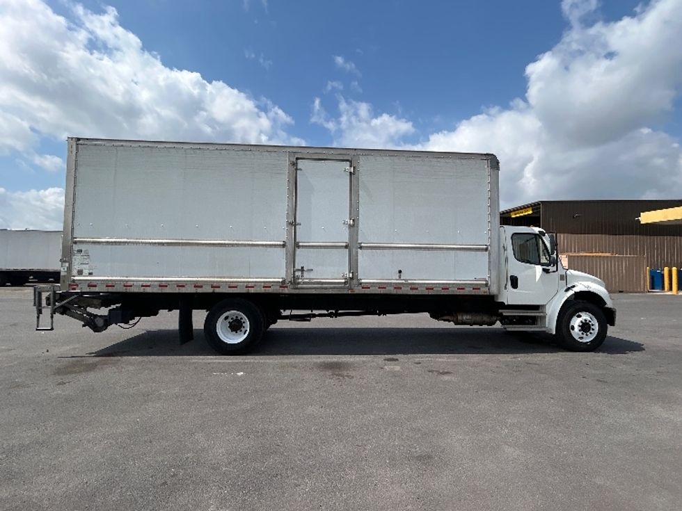 Medium Duty Box Truck-Light and Medium Duty Trucks-Freightliner-2022-M2-Harlingen-TX-271,853\n\t\tmiles-$ 44,250 - Image 16