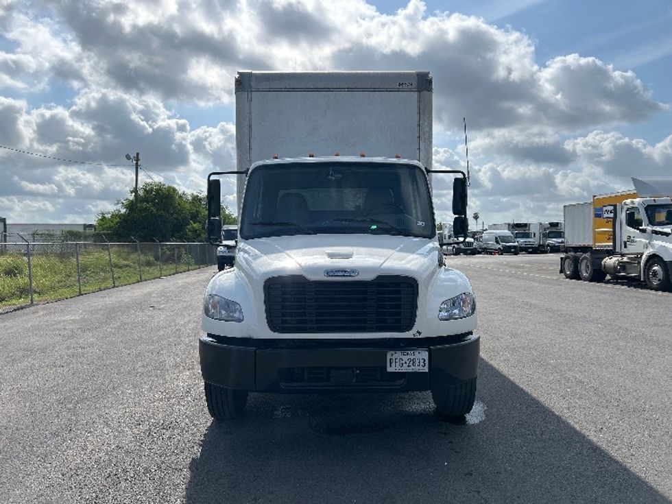 2022 Freightliner M2 106 Medium Duty photo 2