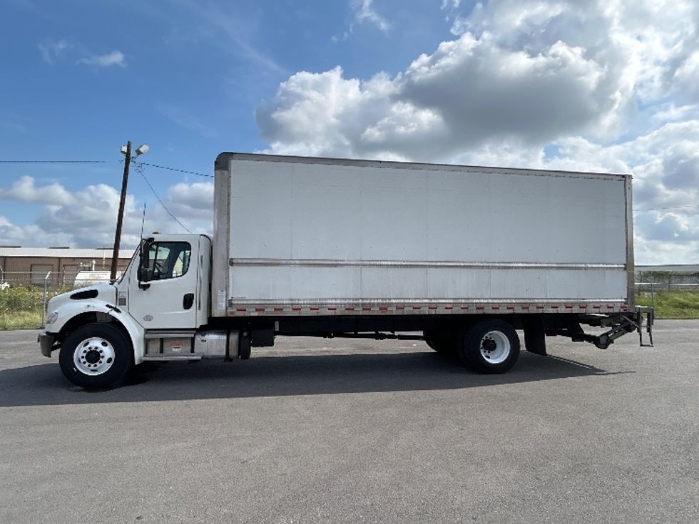 2022 Freightliner M2 106 Medium Duty photo 4
