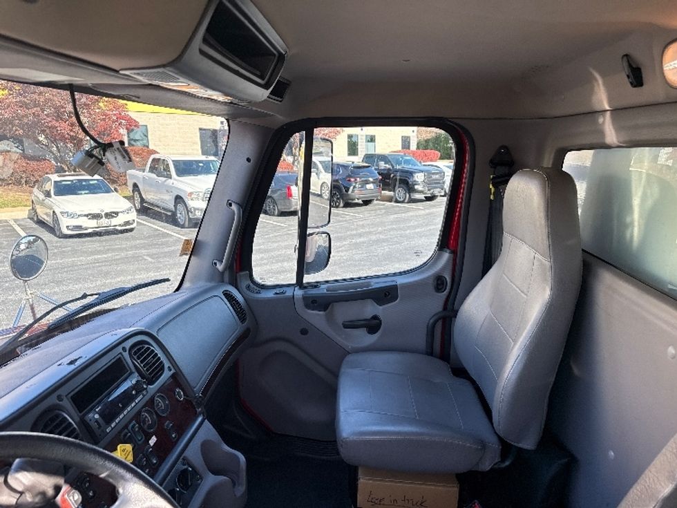 Medium Duty Box Truck-Light and Medium Duty Trucks-Freightliner-2022-M2-Harrisburg-PA-103,089\n\t\tmiles-$ 67,750 - Image 16