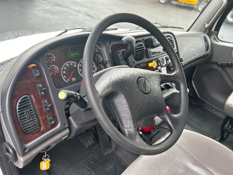 Medium Duty Box Truck-Light and Medium Duty Trucks-Freightliner-2022-M2-Harrisburg-PA-254,496\n\t\tmiles-$ 48,250 - Image 17