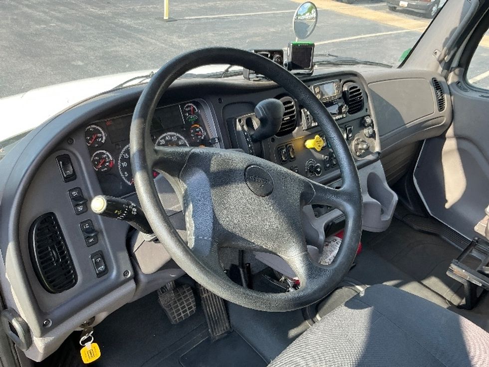 Medium Duty Box Truck-Light and Medium Duty Trucks-Freightliner-2022-M2-Harrisburg-PA-468,749\n\t\tmiles-$ 28,250 - Image 17