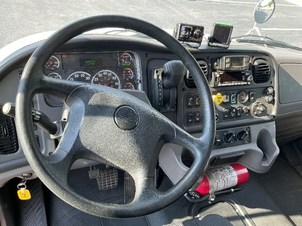 Medium Duty Box Truck-Light and Medium Duty Trucks-Freightliner-2022-M2-Harrisburg-PA-468,749\n\t\tmiles-$ 28,250 - Image 18