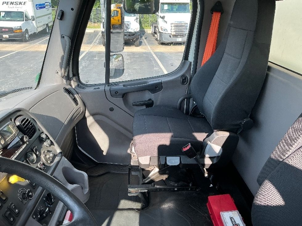 Medium Duty Box Truck-Light and Medium Duty Trucks-Freightliner-2022-M2-Harrisburg-PA-468,749\n\t\tmiles-$ 28,250 - Image 19