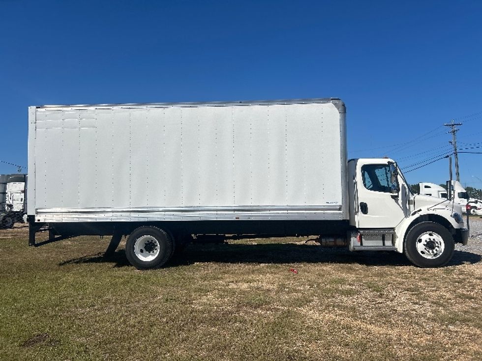 Medium Duty Box Truck-Light and Medium Duty Trucks-Freightliner-2022-M2-Hattiesburg-MS-272,180\n\t\tmiles-$ 40,750 - Image 15