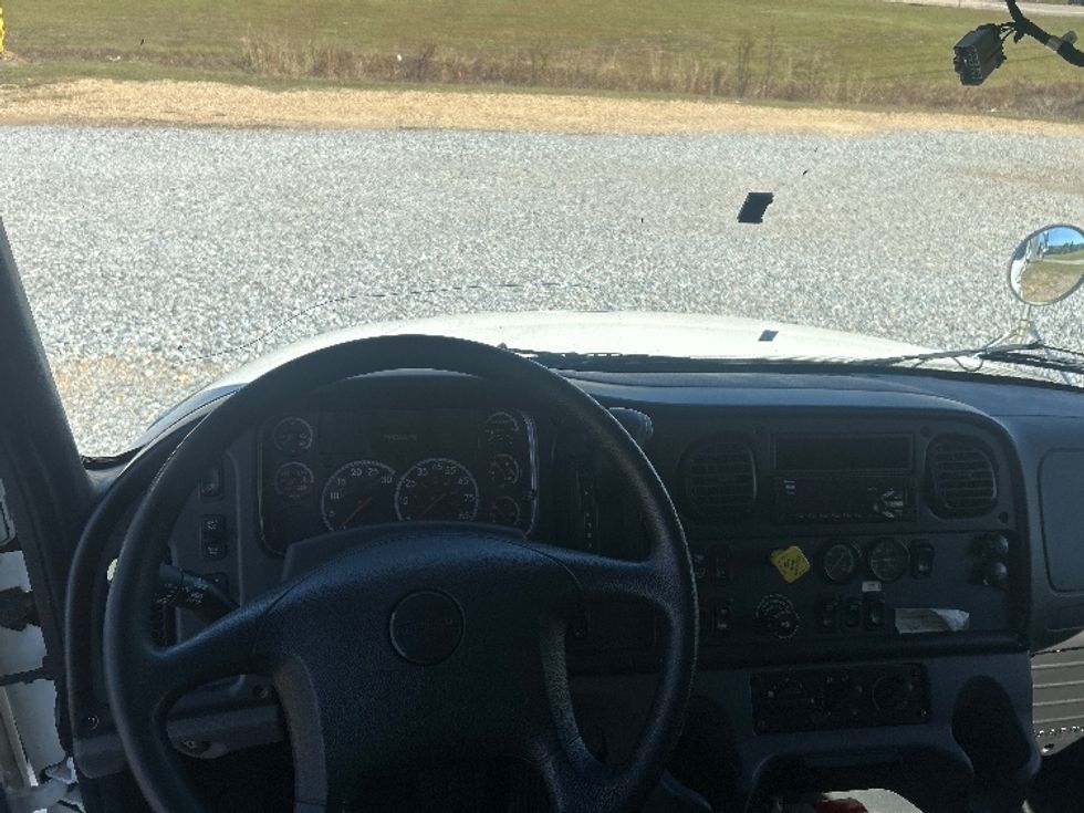 Medium Duty Box Truck-Light and Medium Duty Trucks-Freightliner-2022-M2-Hattiesburg-MS-272,180\n\t\tmiles-$ 40,750 - Image 18