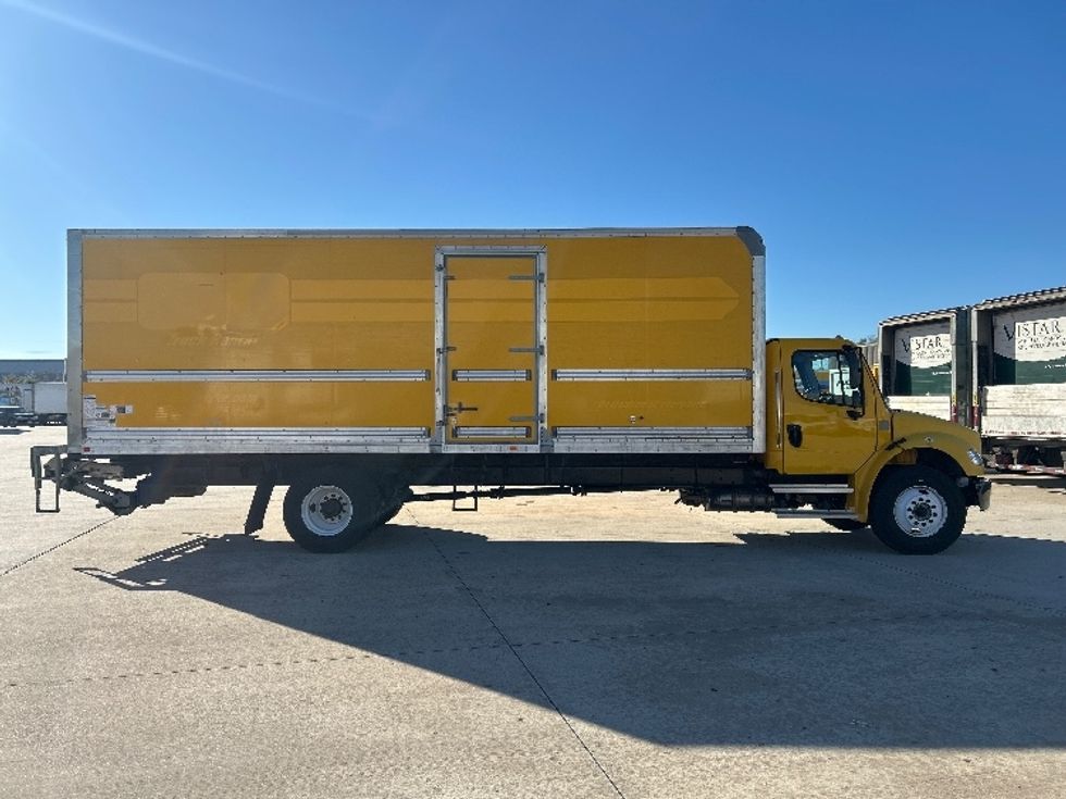 Medium Duty Box Truck-Light and Medium Duty Trucks-Freightliner-2022-M2-Houston-TX-126,446\n\t\tmiles-$ 71,500 - Image 15