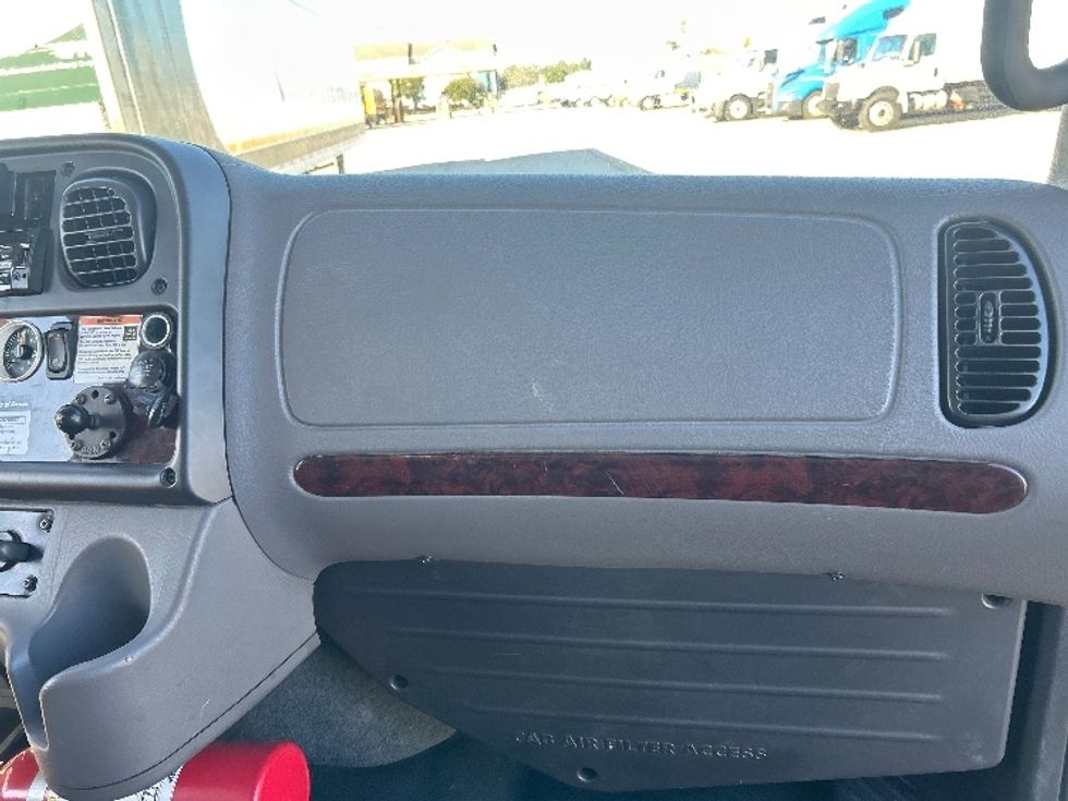 Medium Duty Box Truck-Light and Medium Duty Trucks-Freightliner-2022-M2-Houston-TX-126,446\n\t\tmiles-$ 71,500 - Image 21