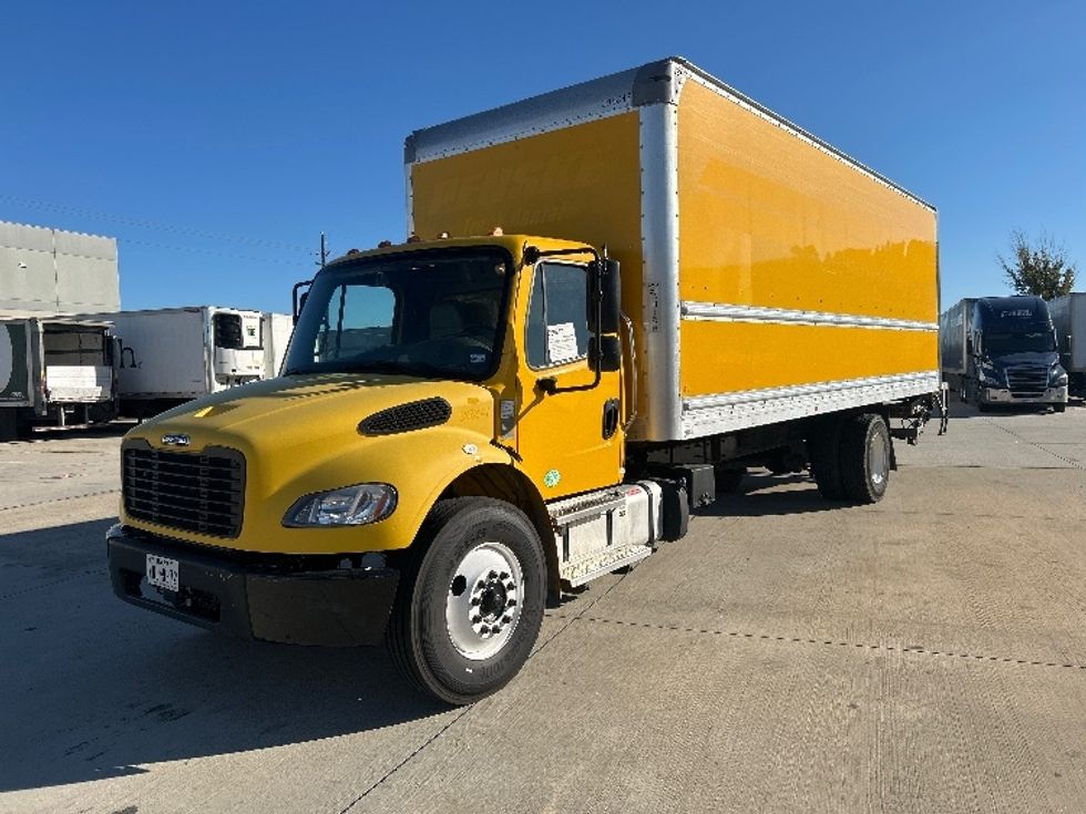 Medium Duty Box Truck-Light and Medium Duty Trucks-Freightliner-2022-M2-Houston-TX-126,446\n\t\tmiles-$ 71,500 - Image 3