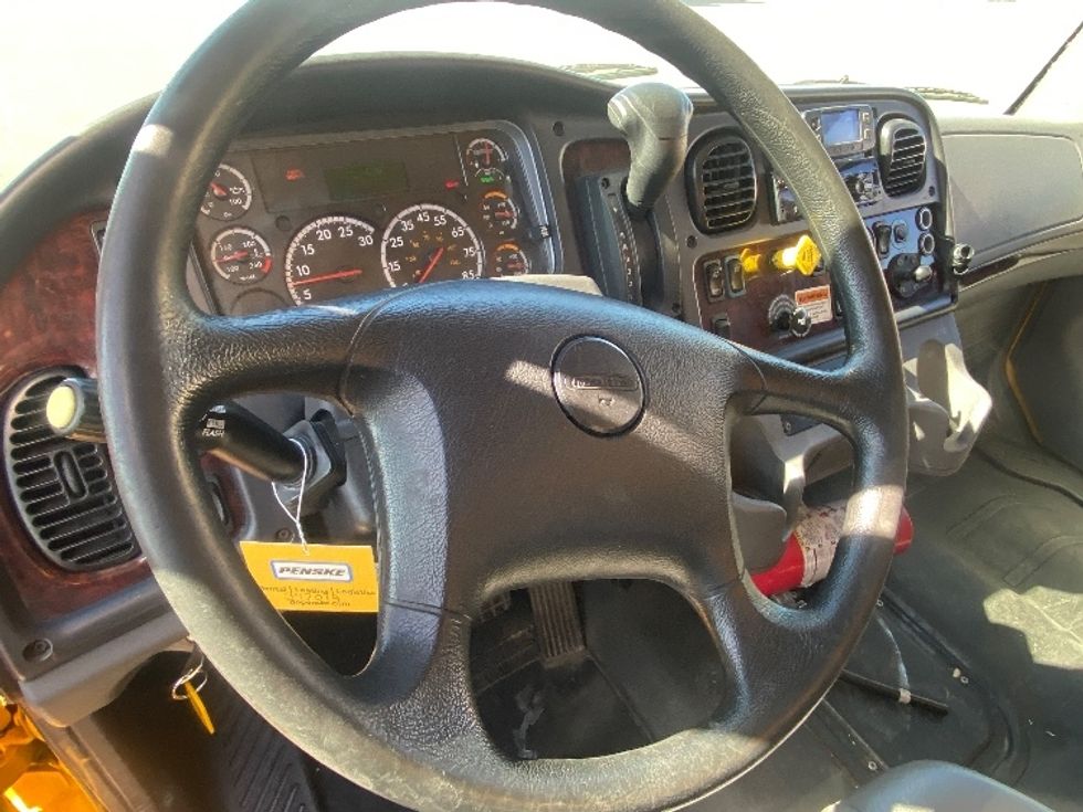 Medium Duty Box Truck-Light and Medium Duty Trucks-Freightliner-2022-M2-Houston-TX-127,397\n\t\tmiles-$ 72,500 - Image 15