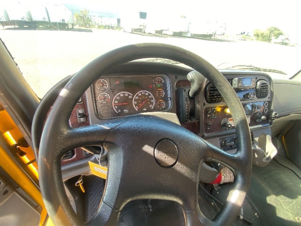 Medium Duty Box Truck-Light and Medium Duty Trucks-Freightliner-2022-M2-Houston-TX-127,397\n\t\tmiles-$ 72,500 - Image 16