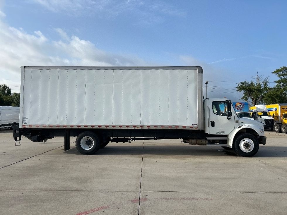Medium Duty Box Truck-Light and Medium Duty Trucks-Freightliner-2022-M2-Houston-TX-144,407\n\t\tmiles-$ 79,500 - Image 15