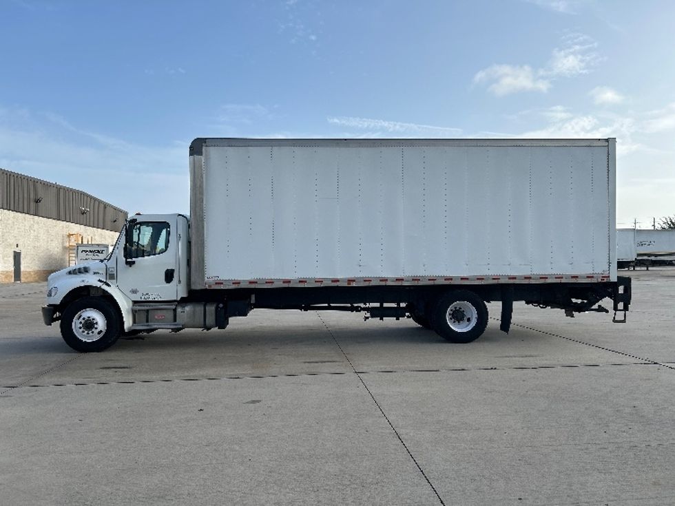 Medium Duty Box Truck-Light and Medium Duty Trucks-Freightliner-2022-M2-Houston-TX-144,407\n\t\tmiles-$ 79,500 - Image 4