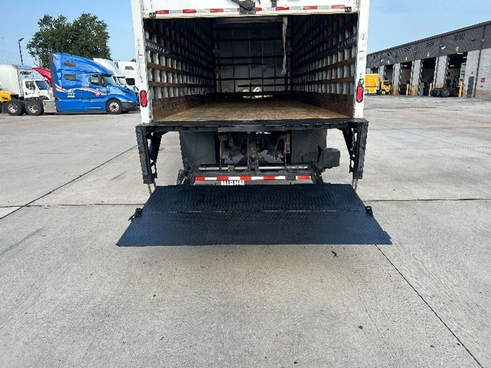 Medium Duty Box Truck-Light and Medium Duty Trucks-Freightliner-2022-M2-Houston-TX-144,407\n\t\tmiles-$ 79,500 - Image 9