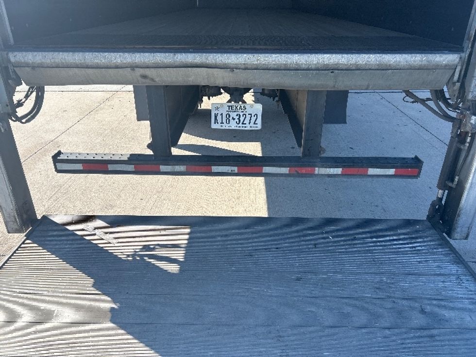 Medium Duty Box Truck-Light and Medium Duty Trucks-Freightliner-2022-M2-Houston-TX-258,719\n\t\tmiles-$ 37,250 - Image 10