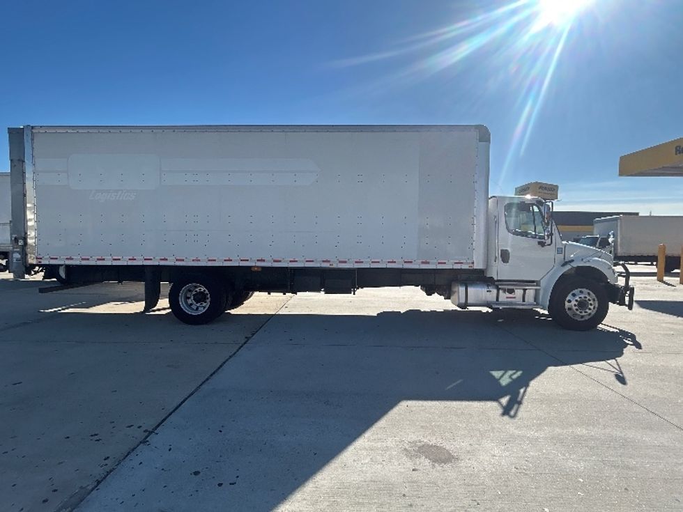 Medium Duty Box Truck-Light and Medium Duty Trucks-Freightliner-2022-M2-Houston-TX-258,719\n\t\tmiles-$ 37,250 - Image 15